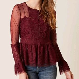 Romeo + Juliet Couture Lace Blouse